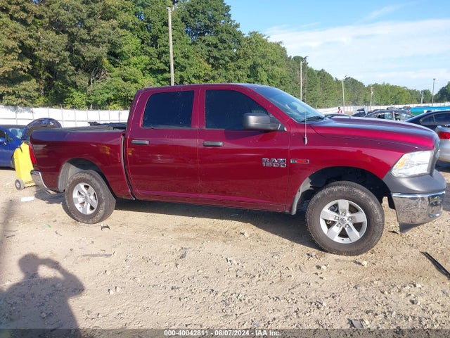 1C6RR7KM3JS316527 RAM 1500 Tradesman  4x4 5'7 Box