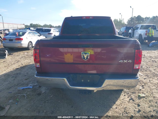 1C6RR7KM3JS316527 RAM 1500 Tradesman  4x4 5'7 Box