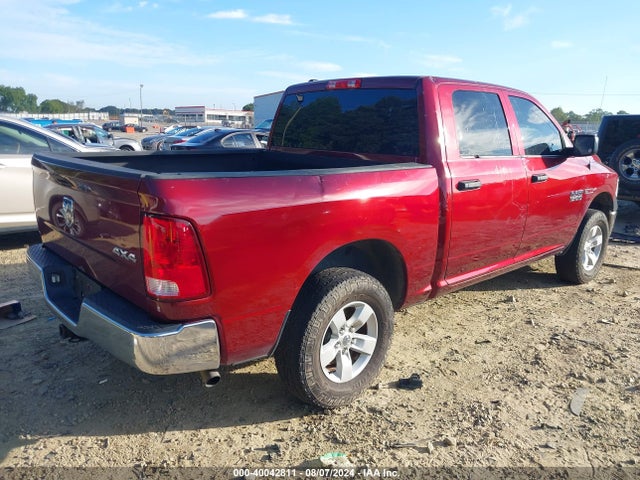 1C6RR7KM3JS316527 RAM 1500 Tradesman  4x4 5'7 Box