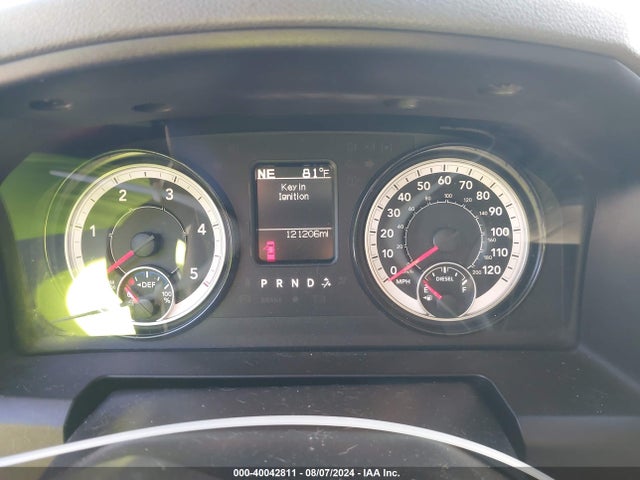 1C6RR7KM3JS316527 RAM 1500 Tradesman  4x4 5'7 Box