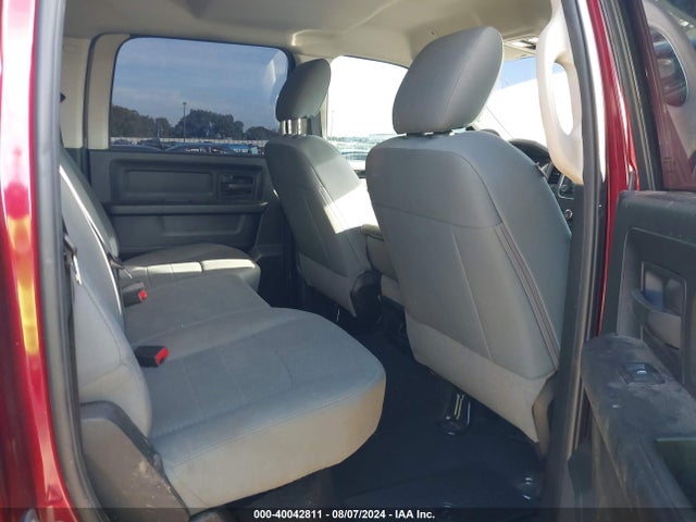 1C6RR7KM3JS316527 RAM 1500 Tradesman  4x4 5'7 Box