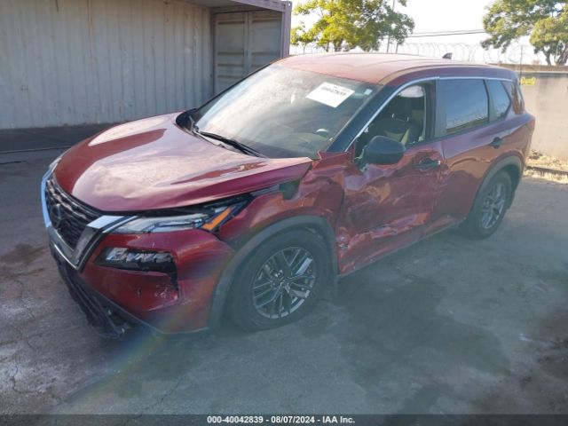 5N1AT3AA4MC832848 Nissan Rogue S Fwd