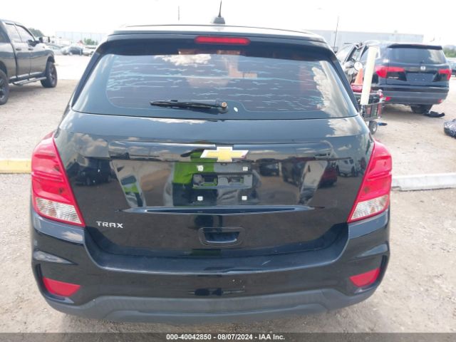 3GNCJKSB7KL117818 Chevrolet TRAX LS