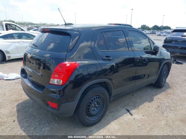 3GNCJKSB7KL117818 Chevrolet TRAX LS