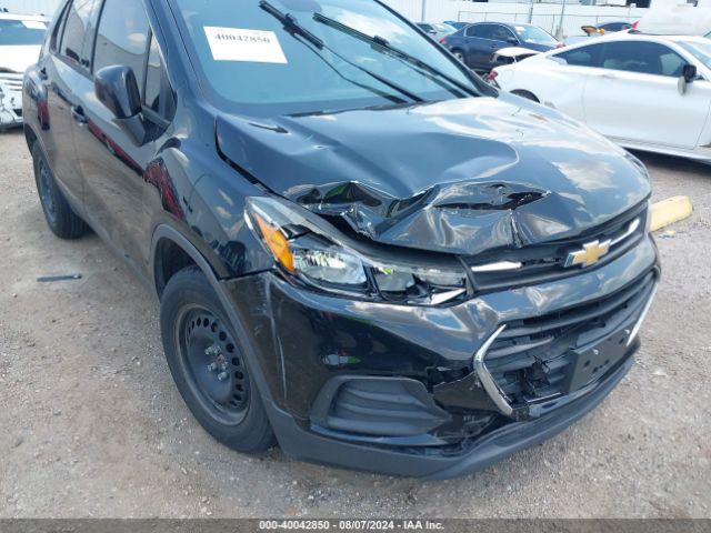 3GNCJKSB7KL117818 Chevrolet TRAX LS