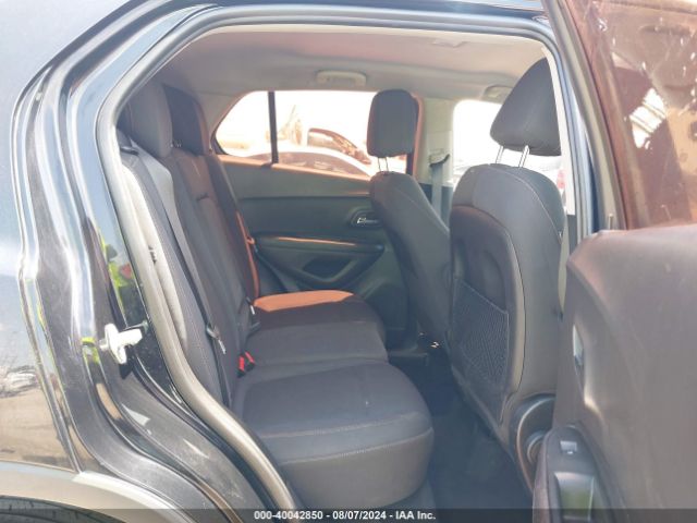 3GNCJKSB7KL117818 Chevrolet TRAX LS