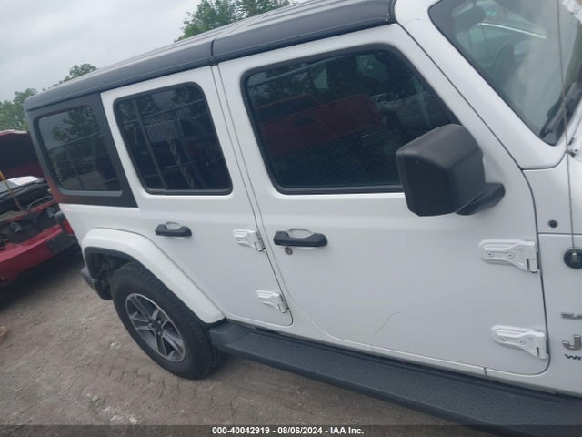 1C4HJXEG0JW132365 Jeep Wrangler Unlimited Sahara 4x4