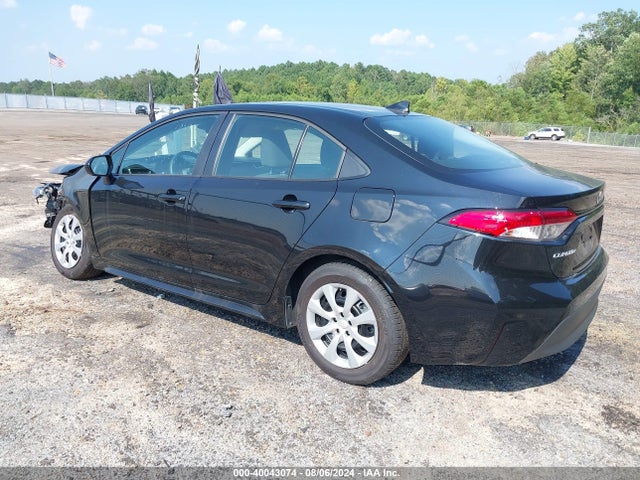 Toyota COROLLA LE 2023 5YFB4MDE3PP070649 Image 3