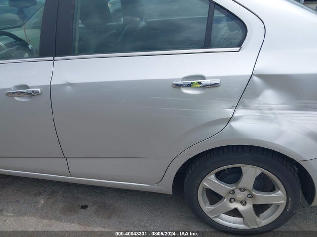 Chevrolet Sonic Ltz Auto 2015 1G1JE5SB7F4112337 Image 12