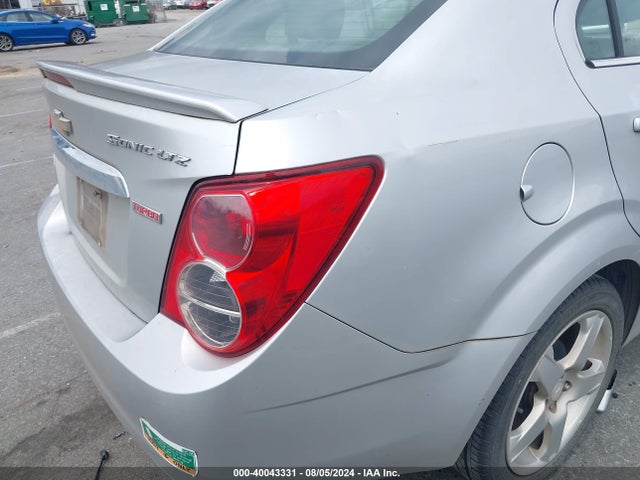 Chevrolet Sonic Ltz Auto 2015 1G1JE5SB7F4112337 Image 13