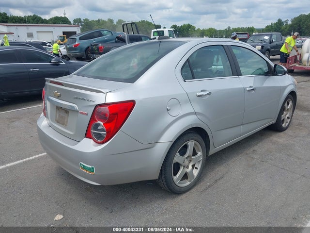 Chevrolet Sonic Ltz Auto 2015 1G1JE5SB7F4112337 Image 4