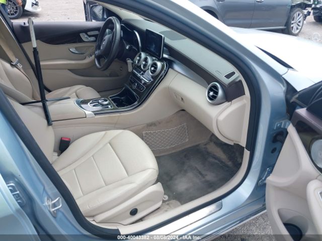 55SWF4JB9HU183085 Mercedes-Benz C 300 Luxury/sport