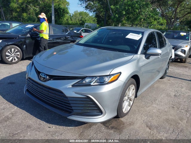 Toyota CAMRY LE 2024 4T1C11AK0RU206730 Image 2