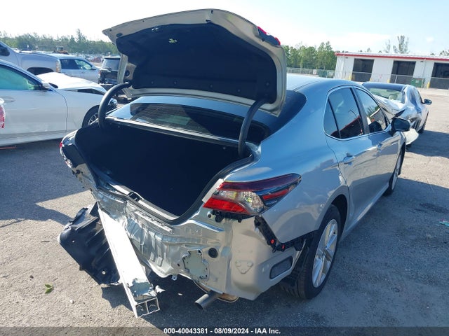 Toyota CAMRY LE 2024 4T1C11AK0RU206730 Image 4
