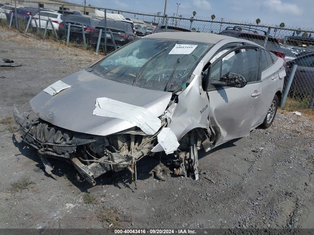 Toyota Prius Prime Premium 2017 JTDKARFP8H3067714 Image 2