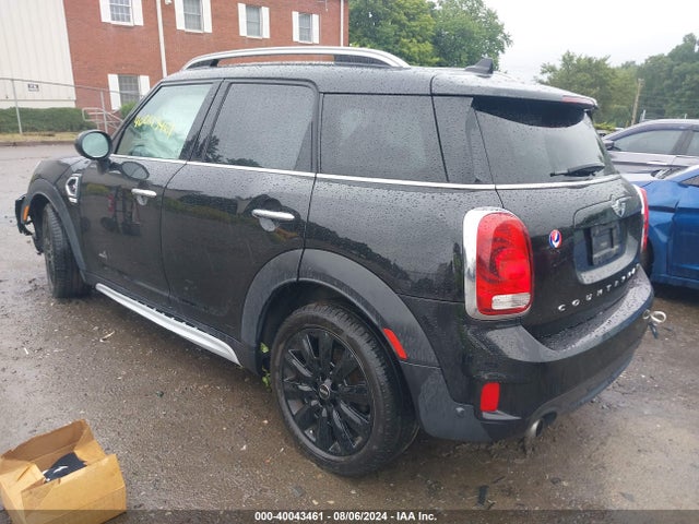 2018 MINI COUNTRYMAN WMZYT5C3XJ3E62162 Photo 2