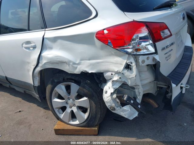 4S4BRBCC3E3302755 Subaru Outback 2.5i Premium