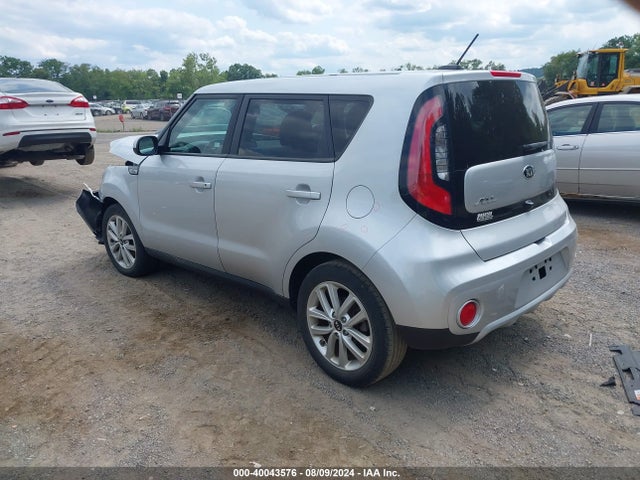 KIA SOUL + 2018 KNDJP3A5XJ7535079 Image 3