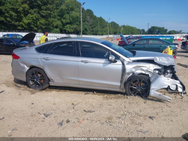 3FA6P0H79JR237925 Ford FUSION SE
