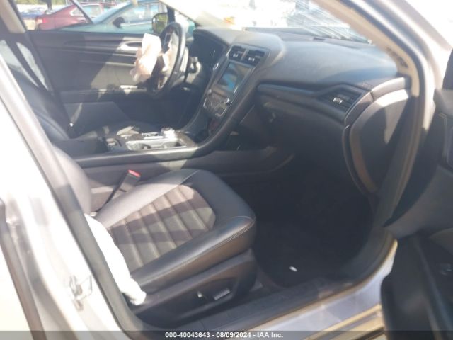 3FA6P0H79JR237925 Ford FUSION SE