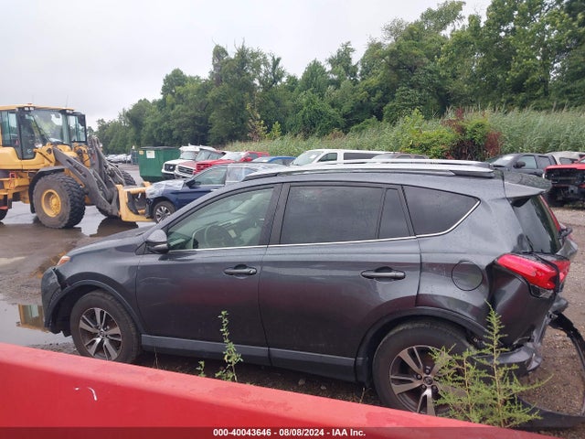 Toyota Rav4 Xle 2017 JTMWFREVXHD100838 Image 14
