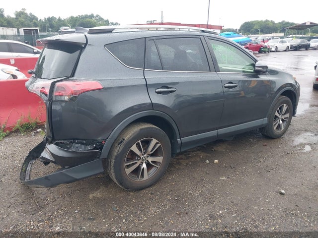 Toyota Rav4 Xle 2017 JTMWFREVXHD100838 Image 4