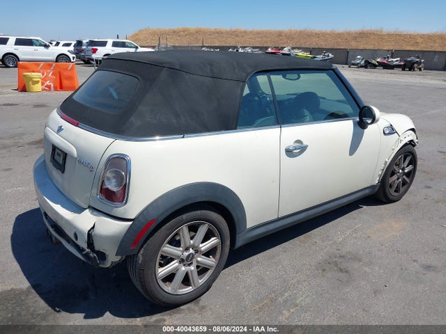 2013 MINI CONVERTIBLE WMWZP3C52DT551138 Photo 3