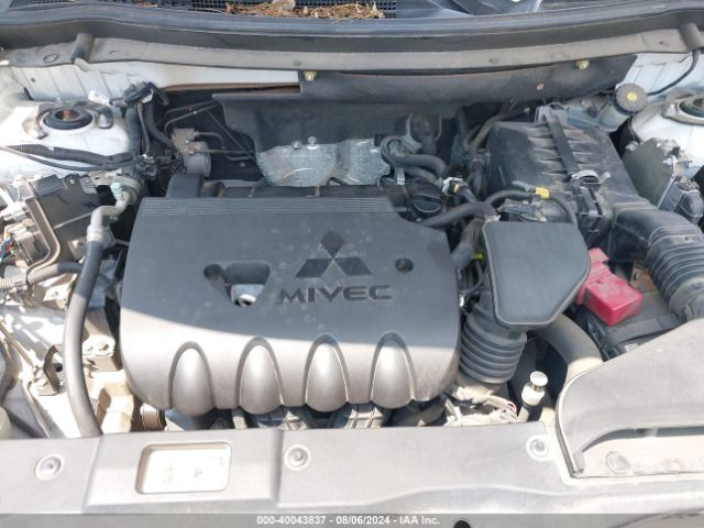 JA4AD3A3XFZ001139 Mitsubishi Outlander Se