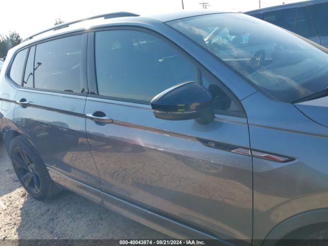 3VVCB7AX4PM079967 Volkswagen Tiguan 2.0t Se R-line Black