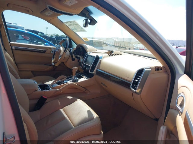 2013 PORSCHE CAYENNE WP1AF2A29DLA41034 Photo 4