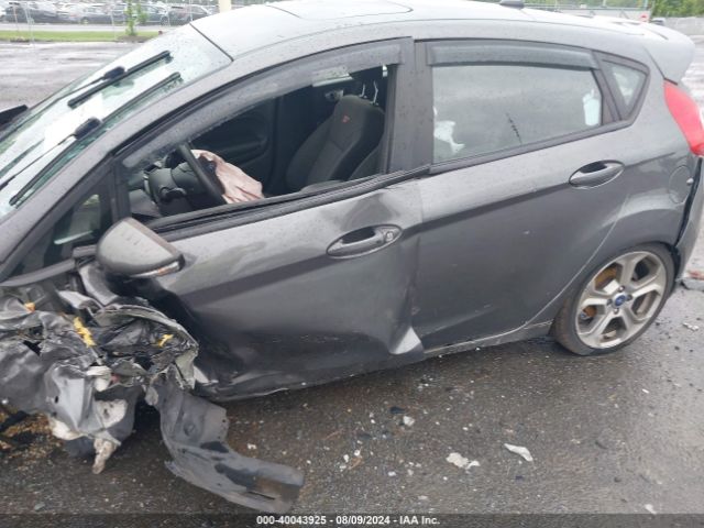3FADP4GX8GM205909 Ford FIESTA ST