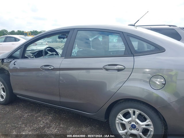 Ford FIESTA SE 2014 3FADP4BJ3EM113977 Image 15