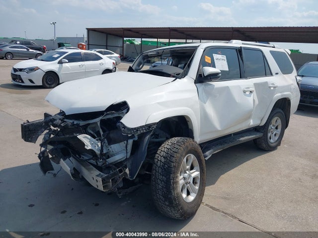 Toyota 4runner Sr5 Premium 2018 JTEZU5JR6J5185757 Image 2