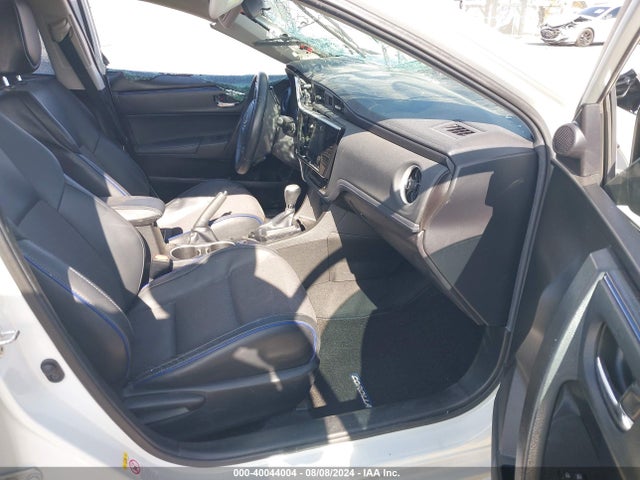 Toyota COROLLA SE 2018 5YFBURHE9JP772439 Image 5