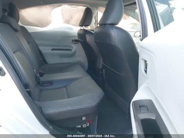Toyota Prius C Four 2014 JTDKDTB32E1072597 Image 8