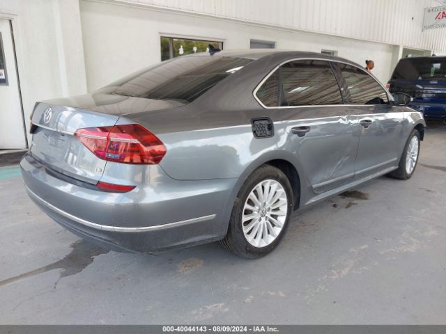 1VWBT7A31HC046865 Volkswagen Passat 1.8t Se