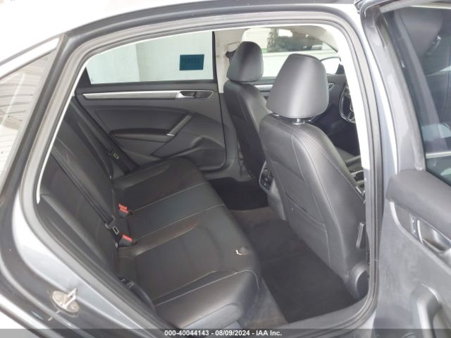1VWBT7A31HC046865 Volkswagen Passat 1.8t Se