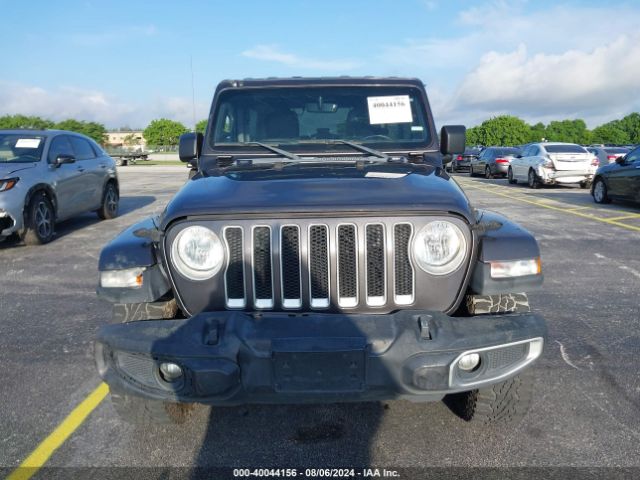 1C4HJXENXJW189526 Jeep Wrangler Unlimited Sahara 4x4