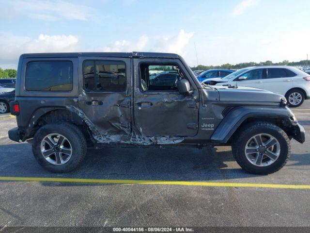 1C4HJXENXJW189526 Jeep Wrangler Unlimited Sahara 4x4