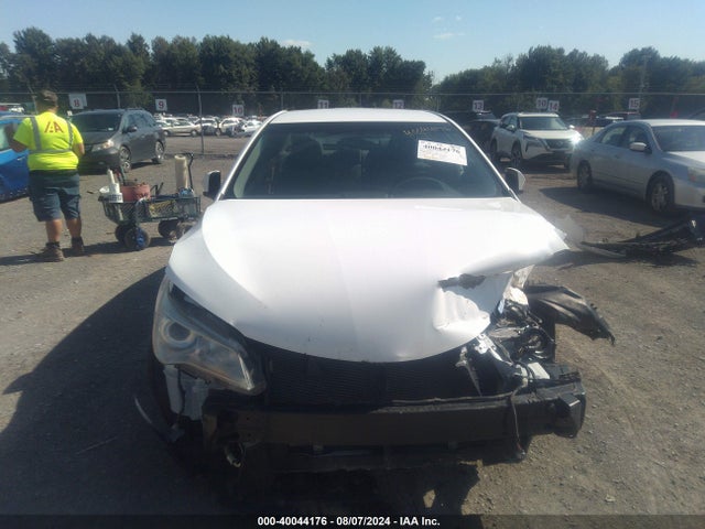 Toyota CAMRY LE 2016 4T4BF1FK1GR546753 Image 13