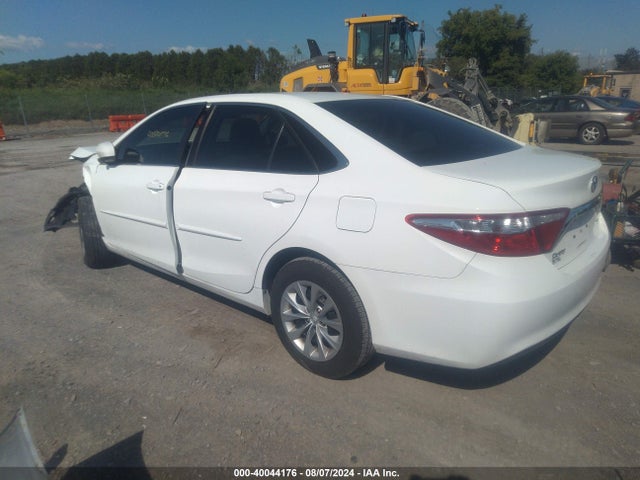 Toyota CAMRY LE 2016 4T4BF1FK1GR546753 Image 3