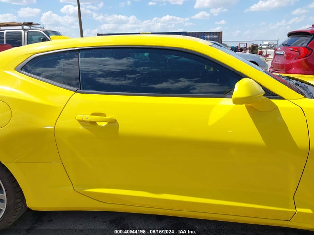 Chevrolet Camaro 1lt 2017 1G1FB1RS8H0200949 Image 14