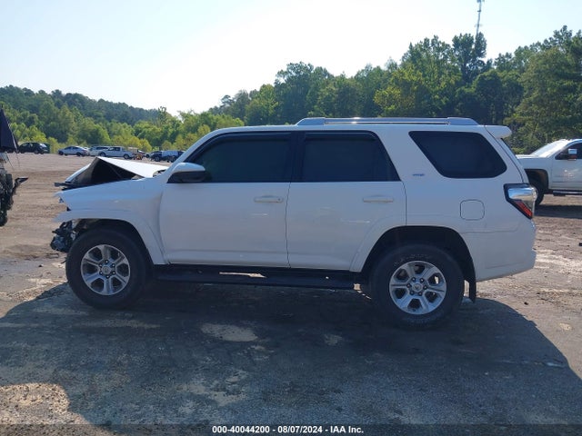 Toyota 4RUNNER SR5 2016 JTEZU5JRXG5125148 Image 15