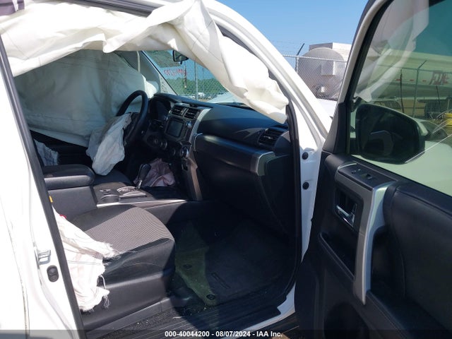 Toyota 4RUNNER SR5 2016 JTEZU5JRXG5125148 Image 5