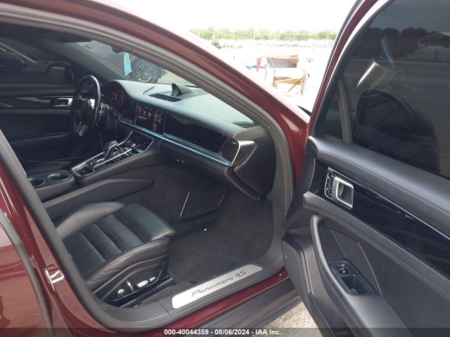 WP0AB2A77JL136034 Porsche Panamera 4s