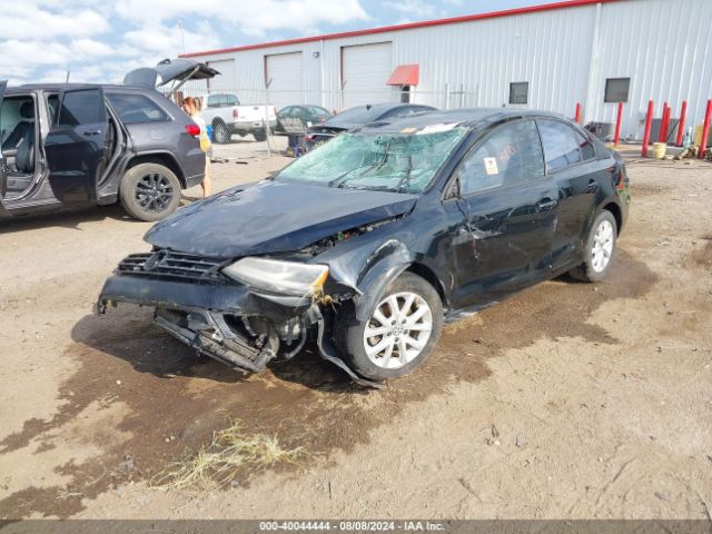 3VWD17AJ9FM256946 Volkswagen Jetta 1.8t Se