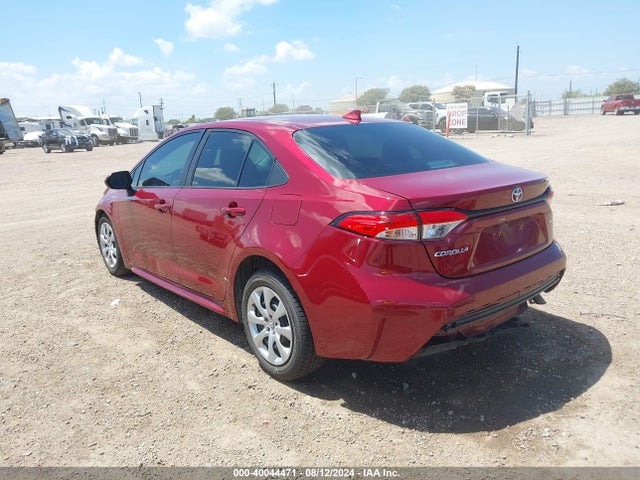 Toyota COROLLA LE 2022 5YFEPMAE3NP320915 Image 3