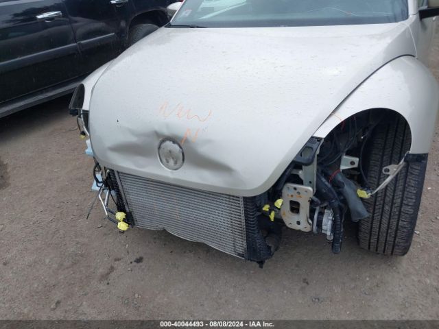 3VWJ17AT2FM602663 Volkswagen Beetle 1.8t