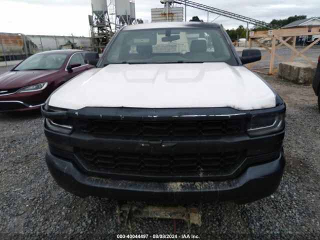 1GCNKNEC6JZ370852 Chevrolet Silverado 1500 Wt