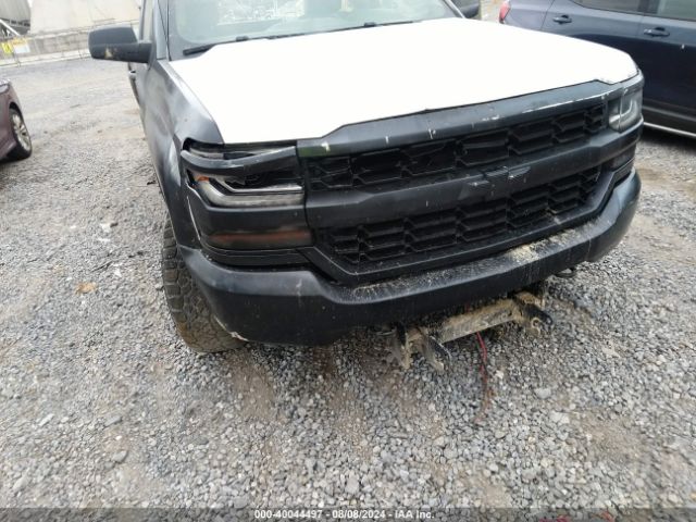 1GCNKNEC6JZ370852 Chevrolet Silverado 1500 Wt
